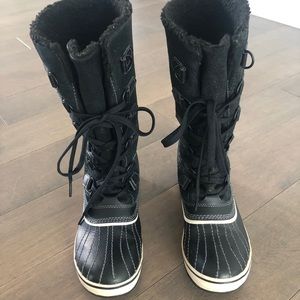 Sorel Black Waterproof Snow Boots (7.5)